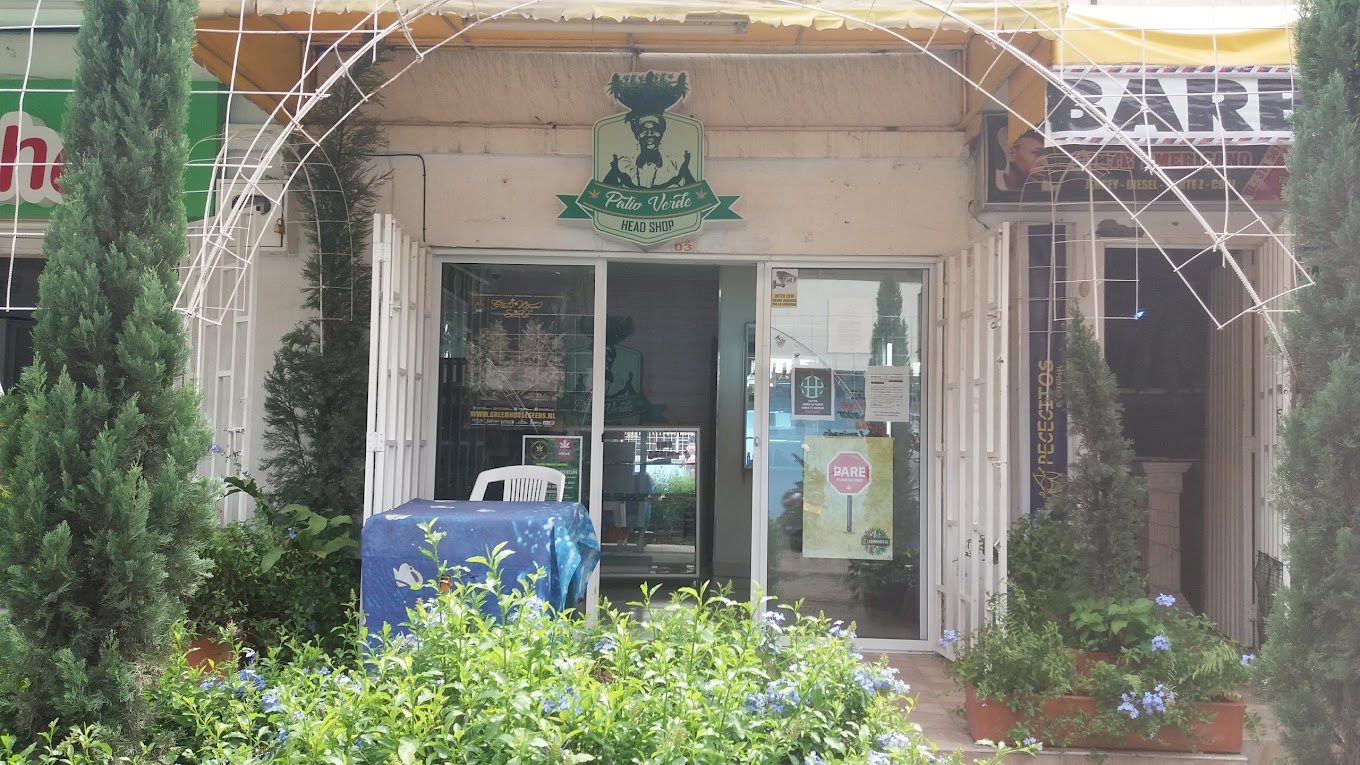 Patio Verde Head Shop